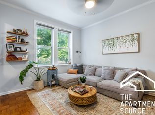 2215 W Wellington Ave APT 1F, Chicago, IL 60618