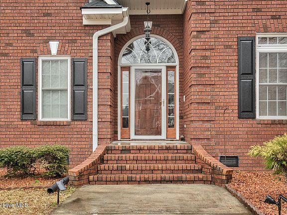 4th image of 805 S Baines Place