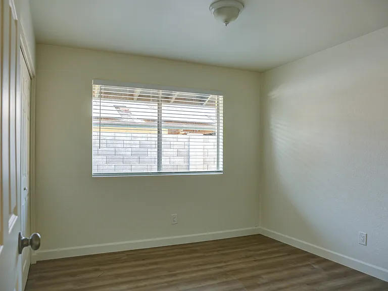 1453 S Cochise — Photo 34