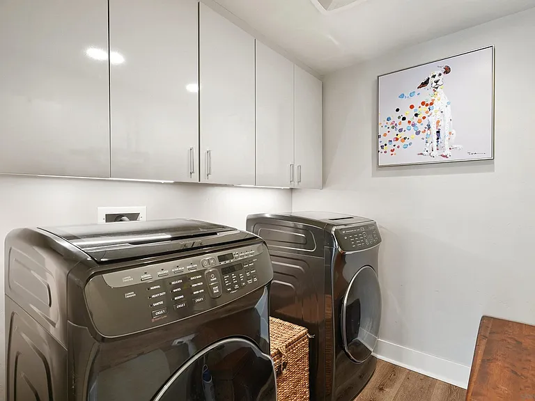 3030 Jarvis St #7 — Photo 22