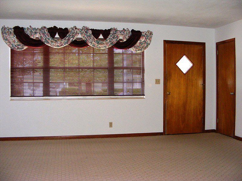 Living Room From D-R
