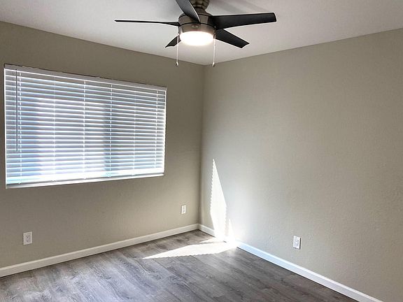 4th image of 1923 E Hayden Ln APT 202