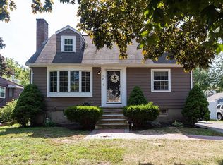 27 Slayton Rd, Melrose, MA 02176