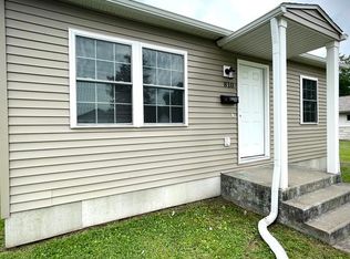810 S Bentley St, Marion, IL 62959