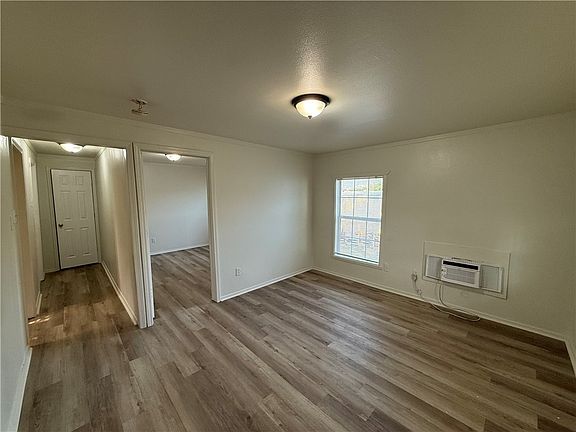 2nd image of 405 W Wm J Bryan Pkwy APT B3