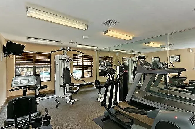 12035 Alta Carmel Ct #217 — Photo 2
