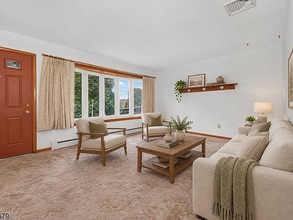3rd image of 400 Bellis Road