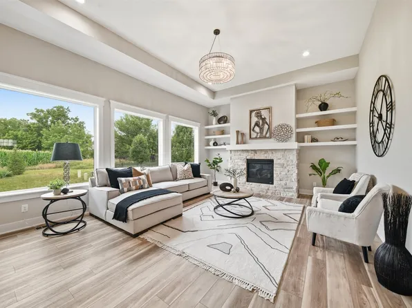 780 NE Badger Ln, Waukee, IA 50263