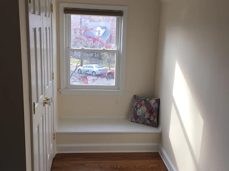 Villa Dr — Photo 16