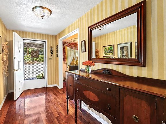 3rd image of 1430 Lemon Ave