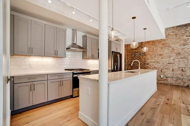 39 E Court St #3 — Photo 1