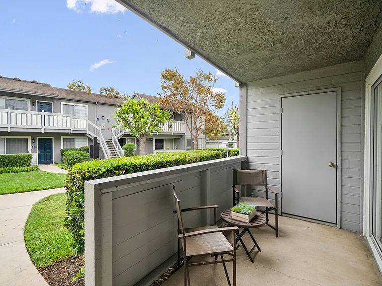 South Pointe — Photo 18