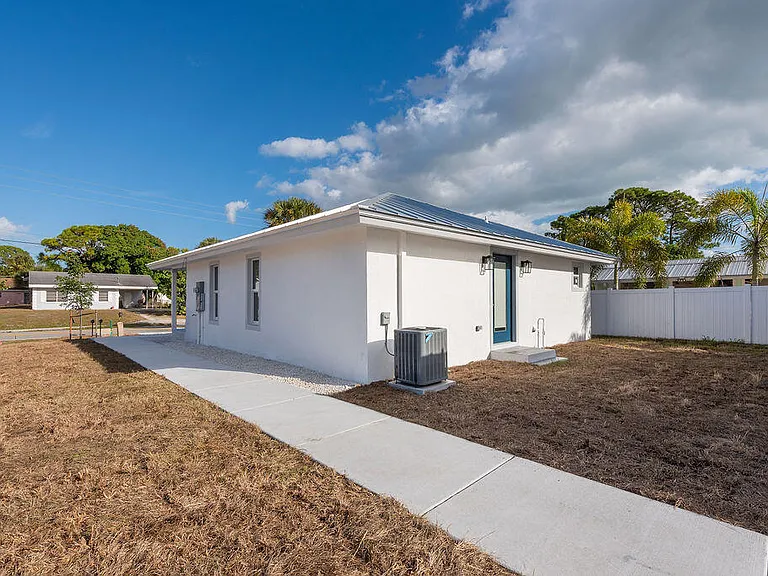 3018 SE Iris St — Photo 22