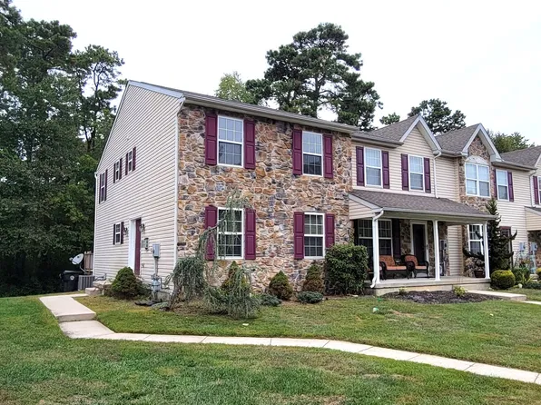 20 Normans Ford Dr, Sicklerville, NJ 08081