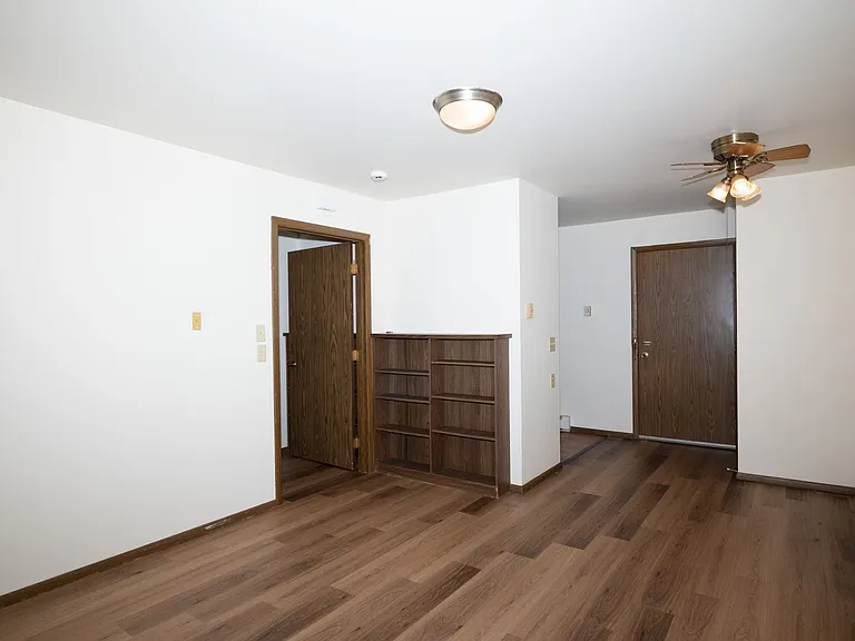 Freedom Ring Apartments — Photo 6