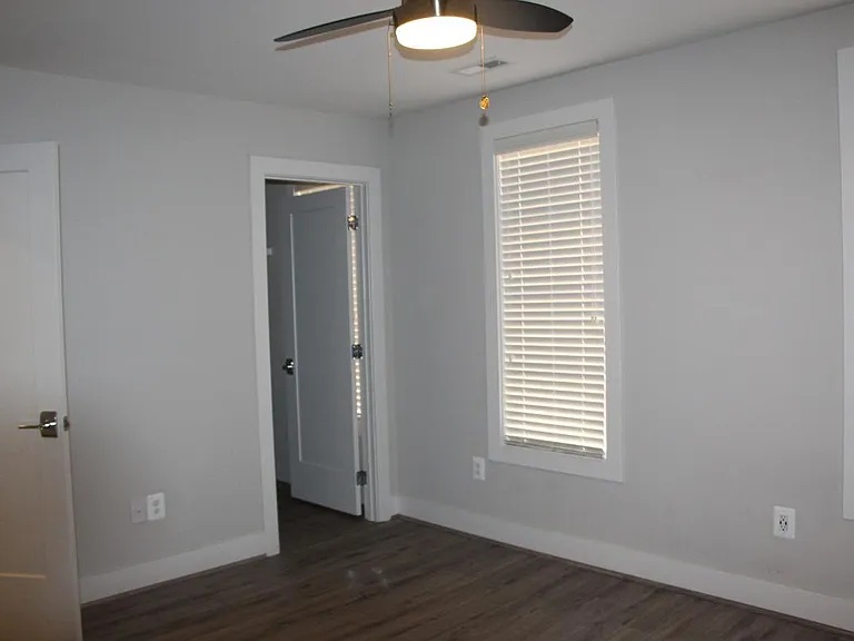 928 N Buchanan St — Photo 9