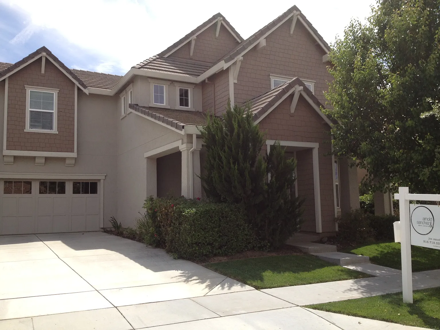 2124 Holman St photo 1