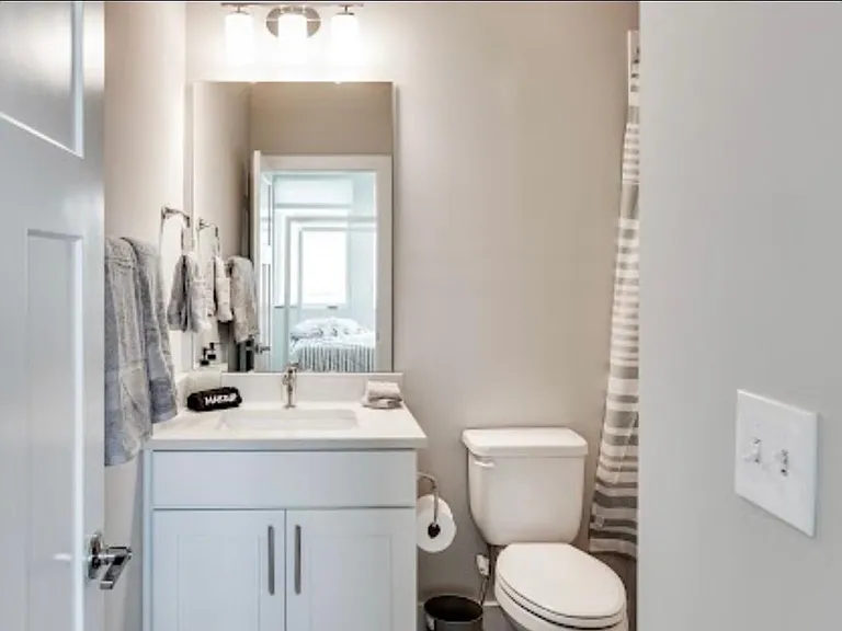 447 Southend Crossing Ln — Photo 4