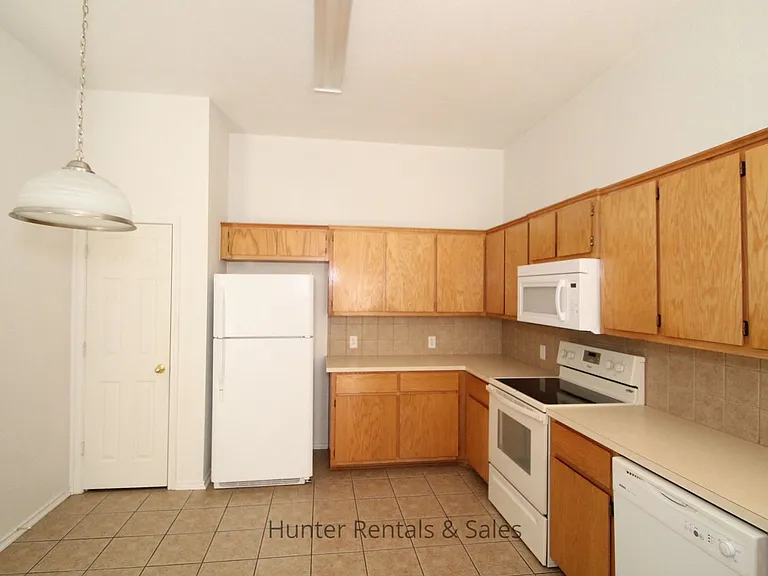 302A Jeff Gordon Dr — Photo 8