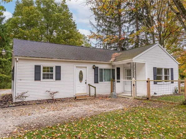 11900 Geib Ave NE, Hartville, OH 44632