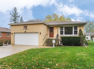 428 N Lincoln Ave, Park Ridge, IL 60068