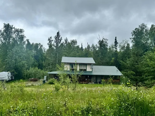 451 E Silver Fox Ln, Wasilla, AK 99654