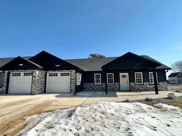 501 Maple Ln, Spring Valley, MN 55975