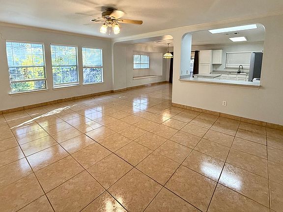 2nd image of 1702 Matagorda Dr