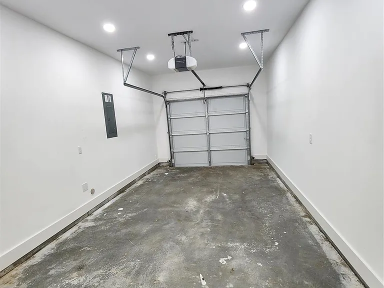 316 S Sandra St #A — Photo 24