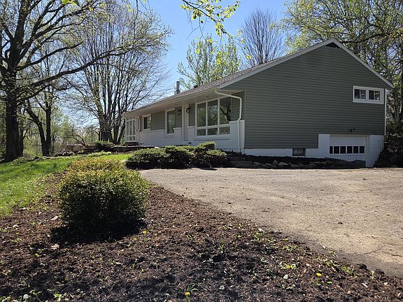4th image of 2612 Graceland Rd