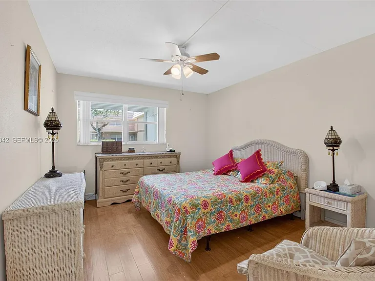 537 Brittany Ln #537-L — Photo 6
