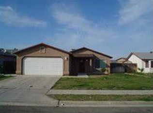 1405 Lacreta Ave, Madera, CA 93638