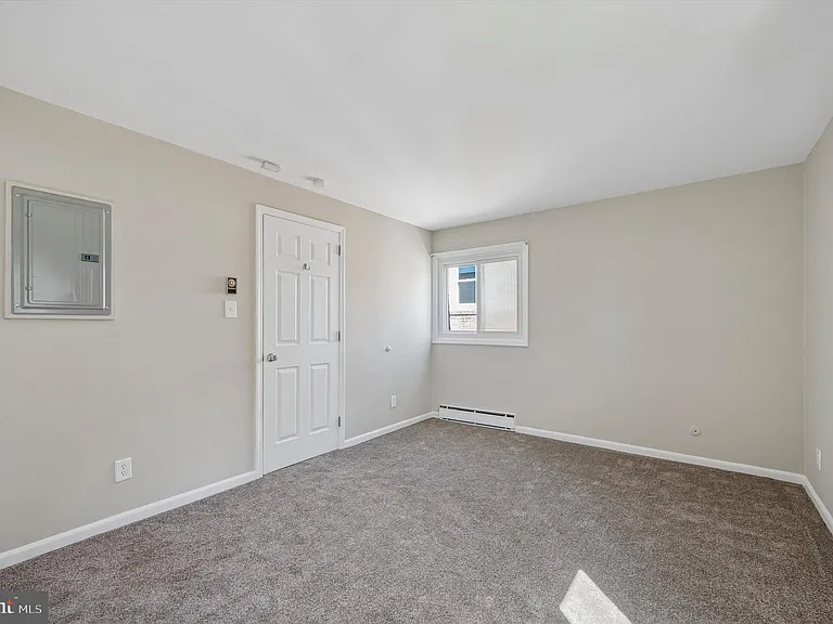 644 Maryland Ave #2 — Photo 11