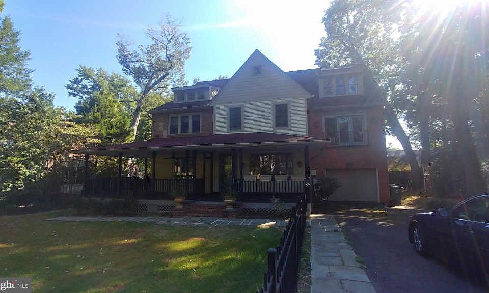 1st image of 1313 N Greenbrier St