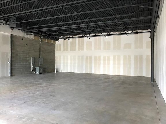 5th image of 1380 River Bend Dr #112