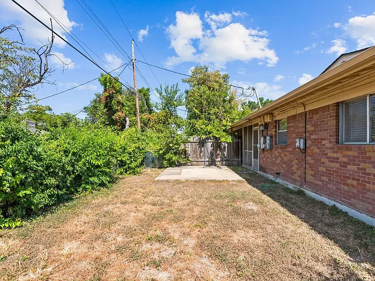 2205 Lanier Dr #A — Photo 16
