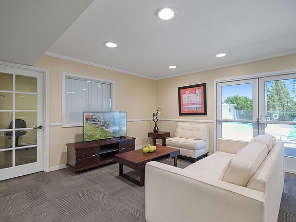 2nd image of 2341 Daphne Pl #12313