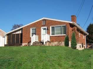 5833 Plantation Cir NE, Roanoke, VA 24019