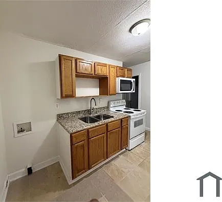 2 bed, $1,325 — Photo 2