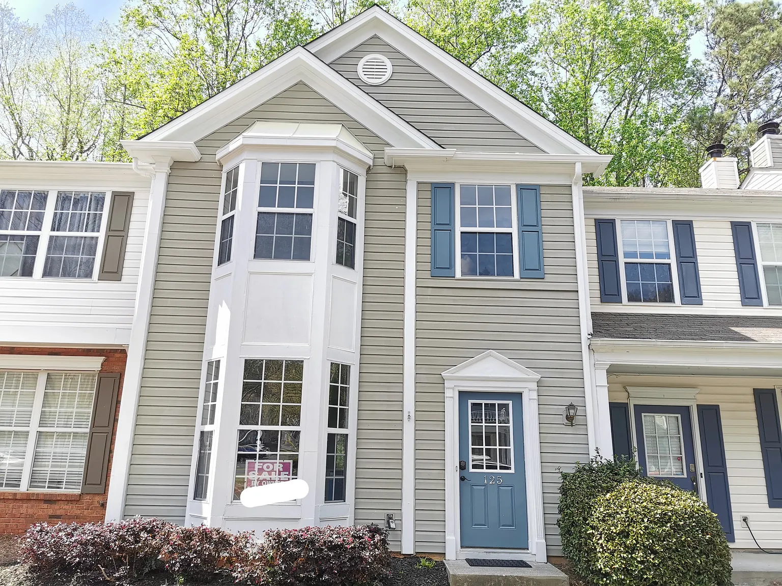 3 bed, 2.5 bath, 1316 sqft, $2,200 — Photo 2