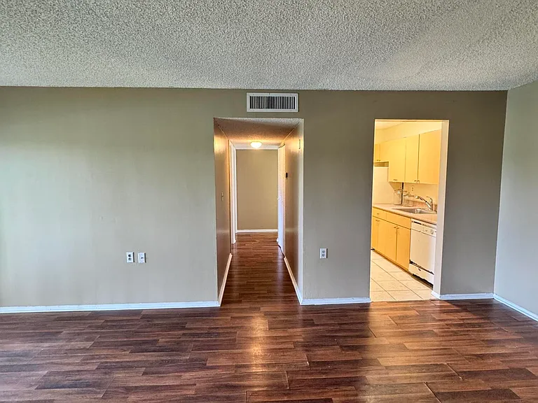 1167 N Benoist Farms Rd — Photo 3