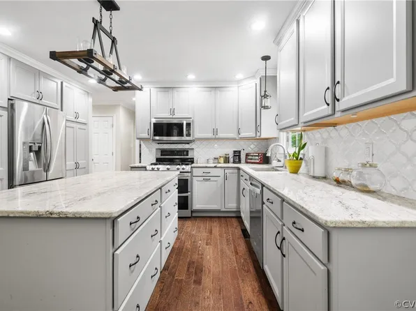 8827 Country View Ln, North Prince George, VA 23860