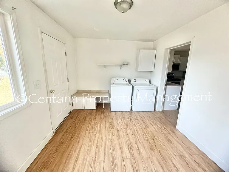 2205 Locust St — Photo 7