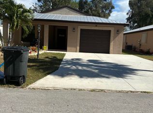 14 Mediterranean Blvd S, Pt Saint Lucie, FL 34952