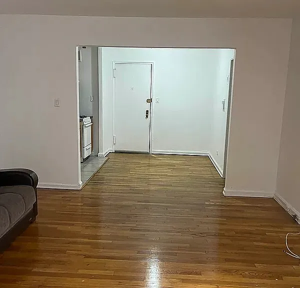 6435 Yellowstone Blvd #4L — Photo 2