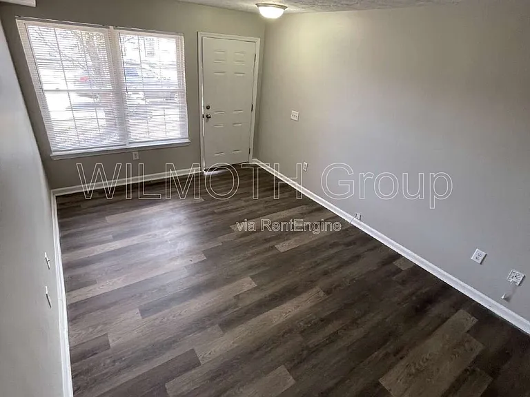 7756 Mountain Stream Way — Photo 3