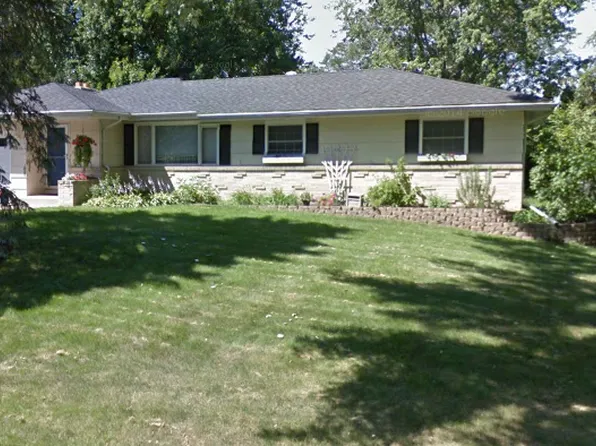 5204 62nd St W, Edina, MN 55436