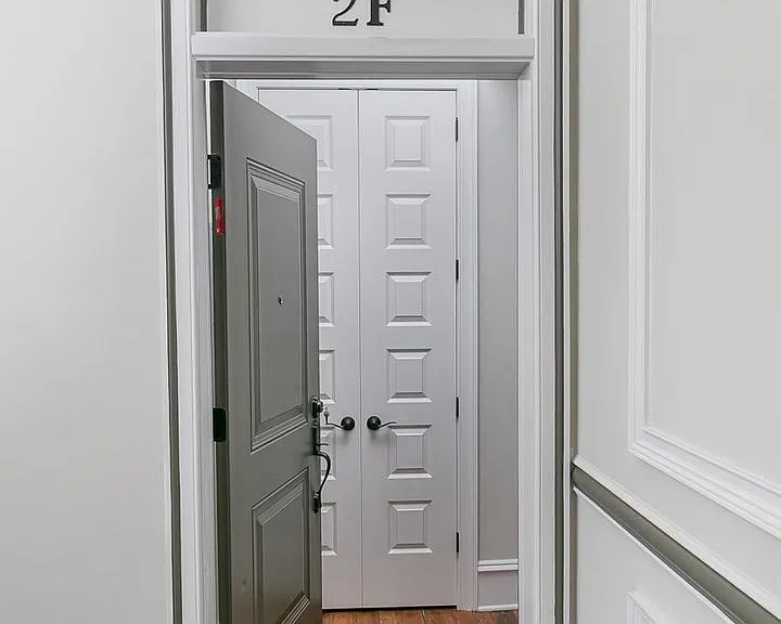 814 Cathedral St — Photo 22