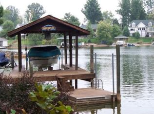 60 Eastpoint Way, Moneta, VA 24121