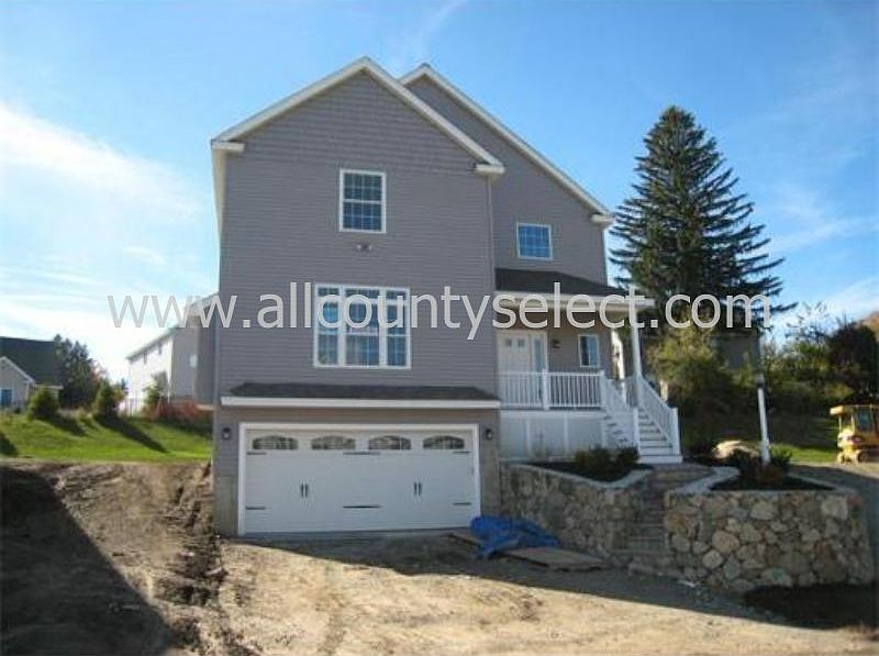 1st image of 15 Empire Dr